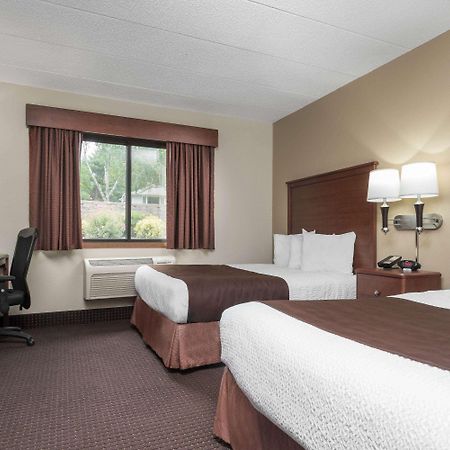 Americinn By Wyndham Lake City Екстериор снимка