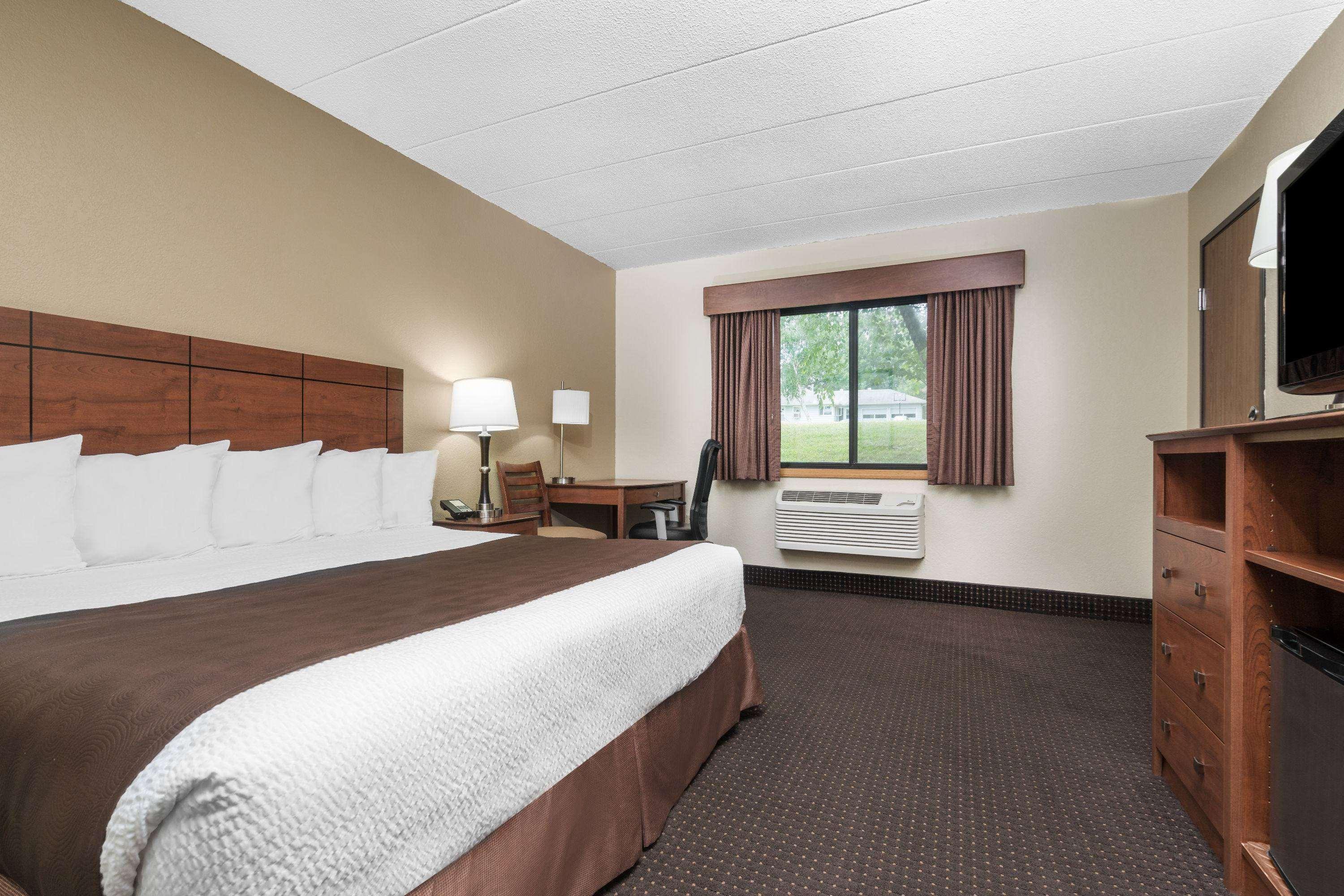 Americinn By Wyndham Lake City Екстериор снимка