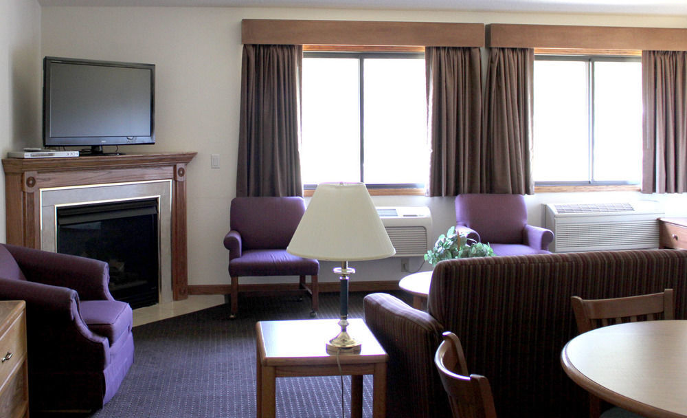 Americinn By Wyndham Lake City Екстериор снимка