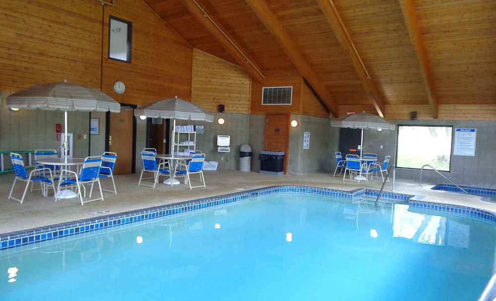 Americinn By Wyndham Lake City Екстериор снимка